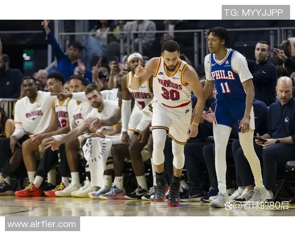 勇士与马刺近期对决分析及比赛亮点回顾 勇士与马刺近期对决分析及比赛亮点回顾