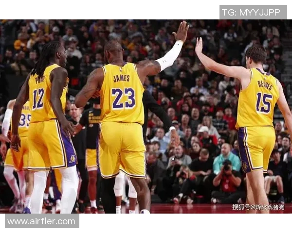 勒布朗詹姆斯领衔湖人对决掘金队的精彩较量与战术分析