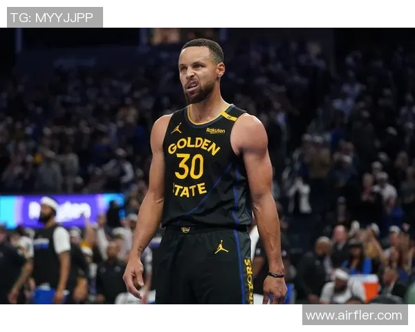 库里三分大赛决赛狂砍20球创历史纪录震惊全场 库里三分大赛决赛狂砍20球创历史纪录震惊全场